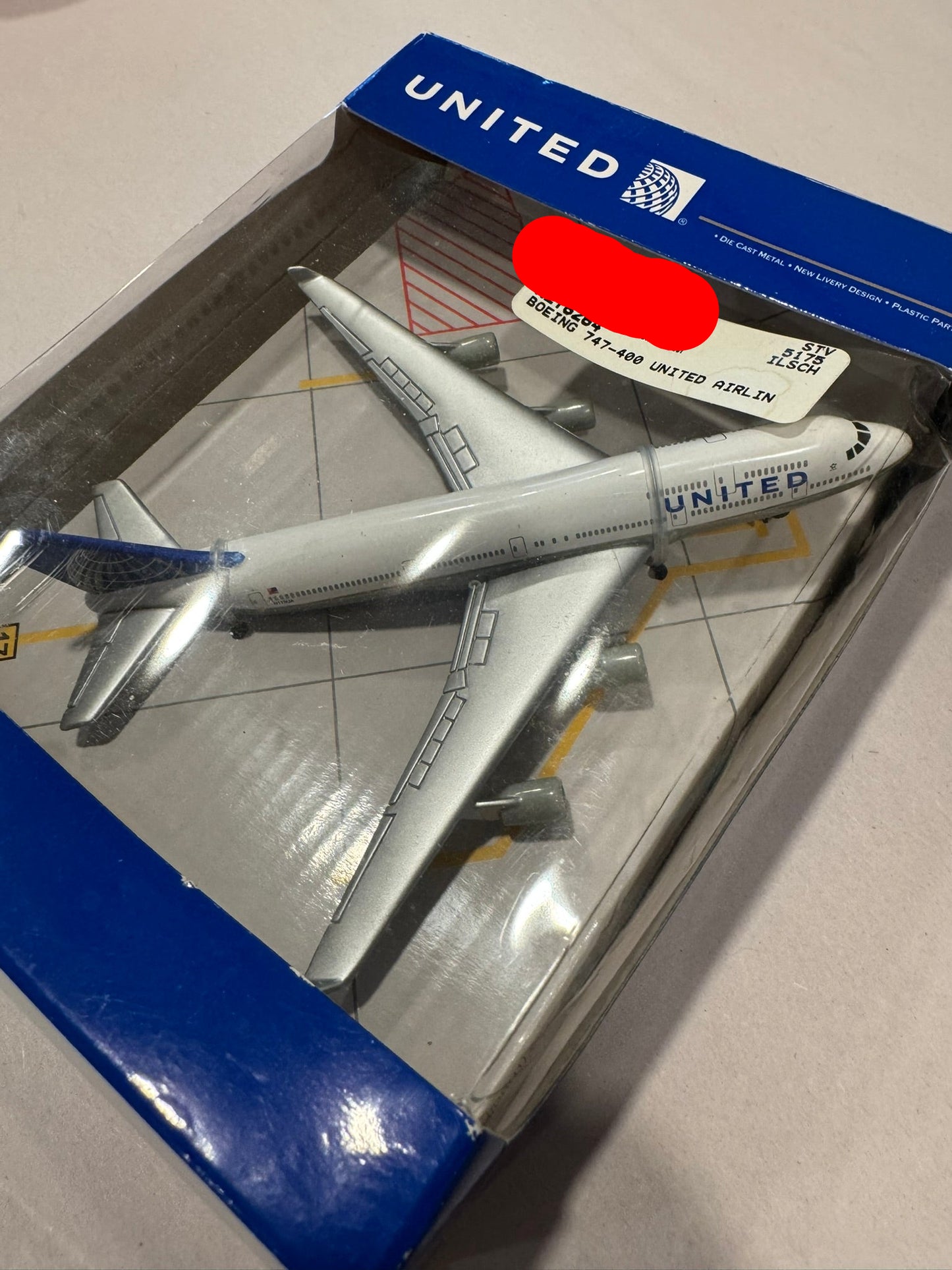 Older United Airlines Boeing 747-400 plane RLT 6264 old price sticker on box