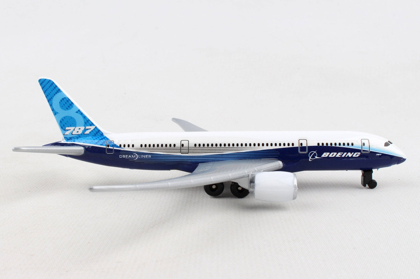 RT7474-1 Boeing 787 Single Plane by Daron Toys