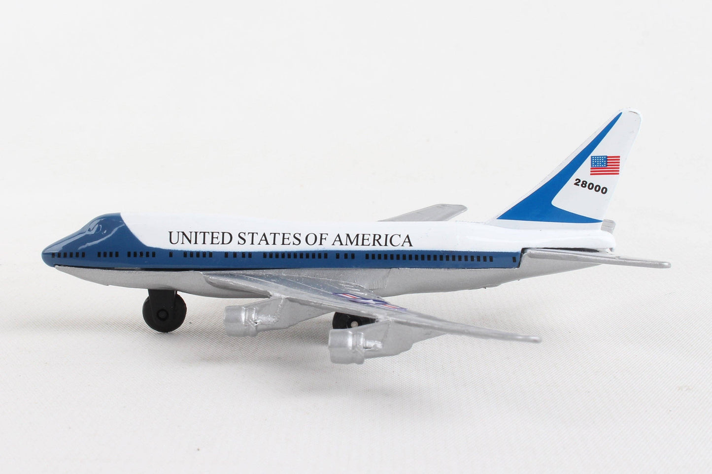 RW015 Runway24 Air Force One VC25/747 by Daron Toys