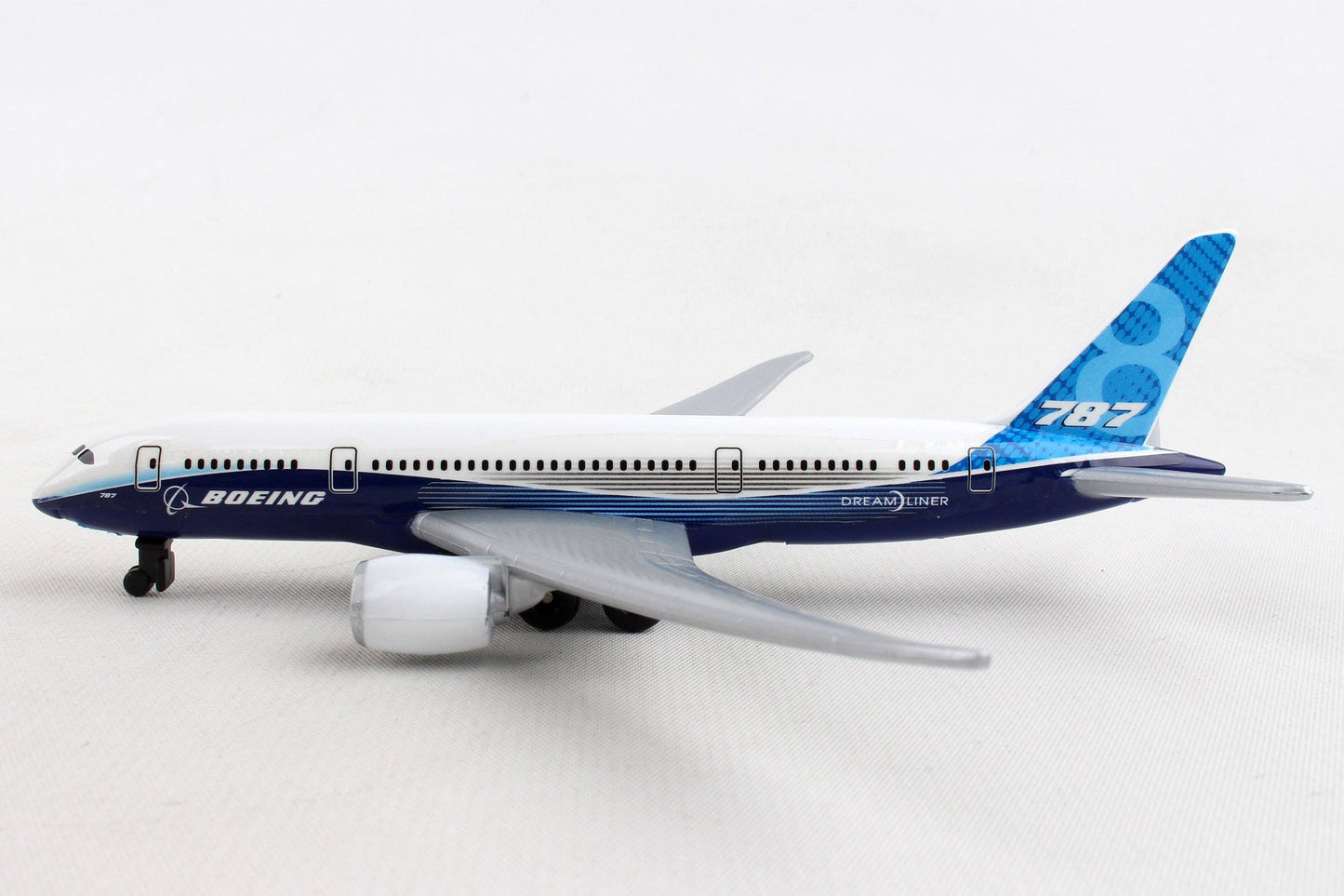 RT7474-1 Boeing 787 Single Plane by Daron Toys